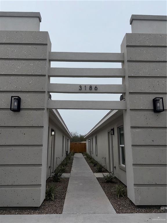 Building Photo - 19 Briggs Rd