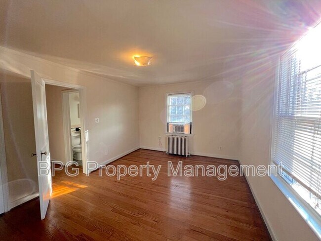 Foto del edificio - 5721 11th St N