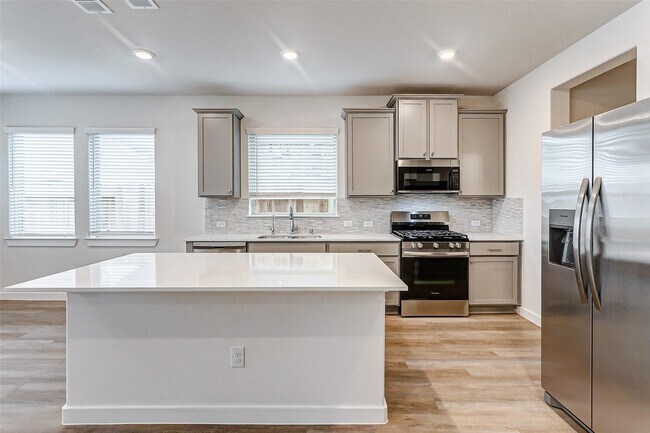 Building Photo - 17127 Walden Lk Ln