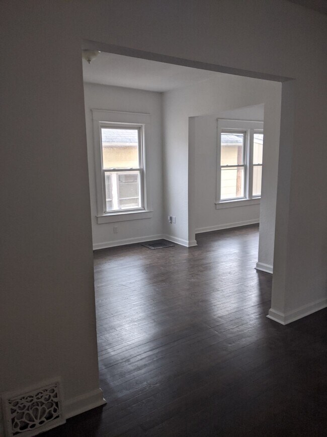 Living room. - 320 Myrtle Ave