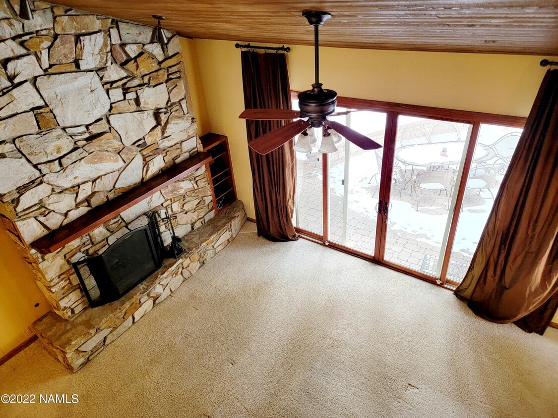 Foto del edificio - 2101 N Timberline Rd