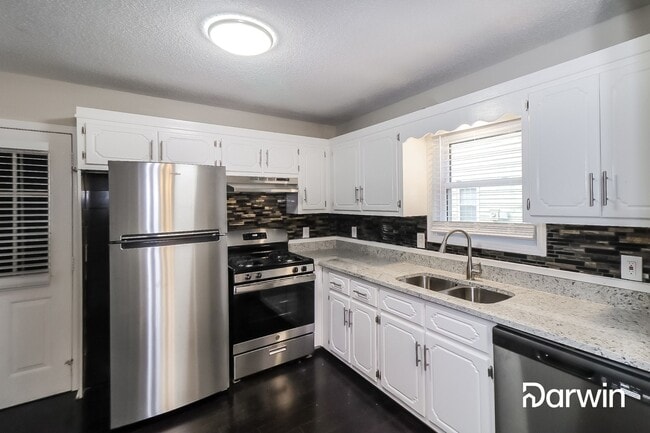 Building Photo - 2594 Candler Way