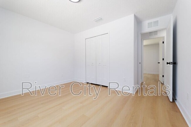 Foto del edificio - 7607 El Dorado Ave