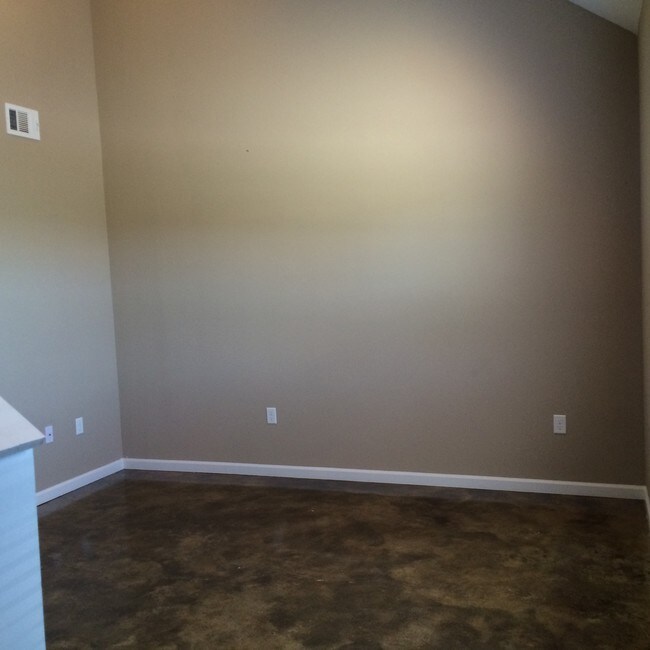 Foto del edificio - 2519 Forest Home Rd