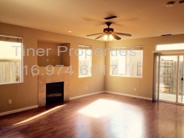 Building Photo - Amazing Four Bedroom Home in Natomas