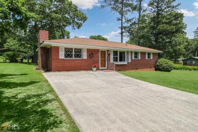 Building Photo - 1008 Macedonia Rd