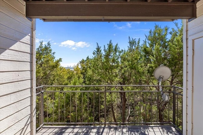 Building Photo - 6000 Shepherd Mountain Cove