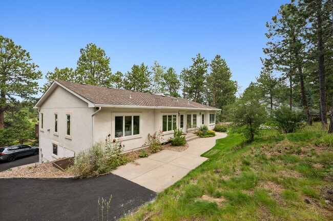 Building Photo - 235 Winding Meadow Way