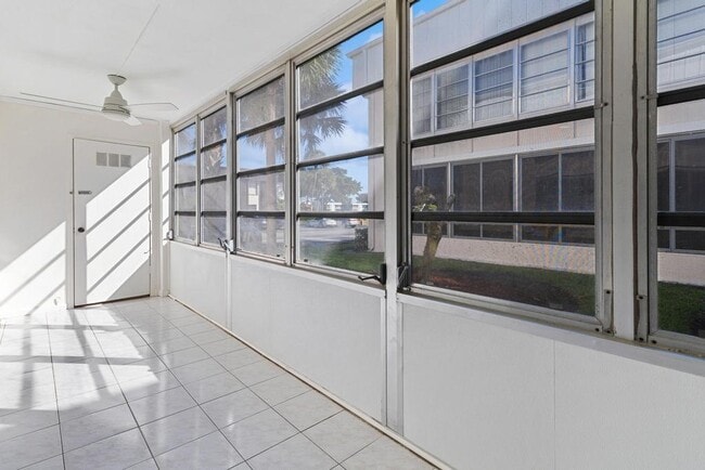 Photo - 115 Capri B Apartment