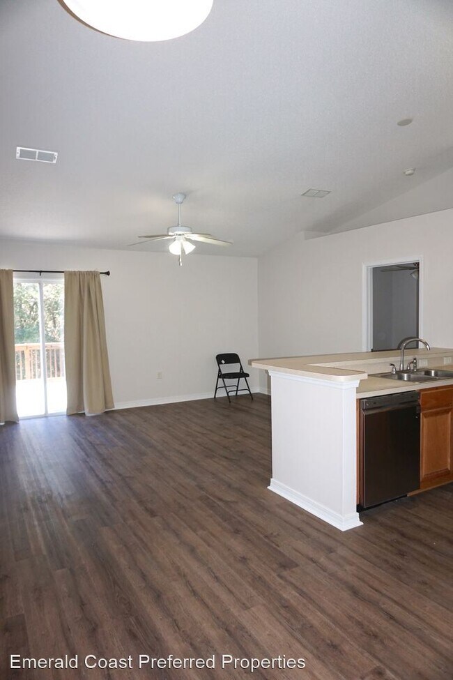 Building Photo - 4 br, 2 bath House - 152 Cabana Way