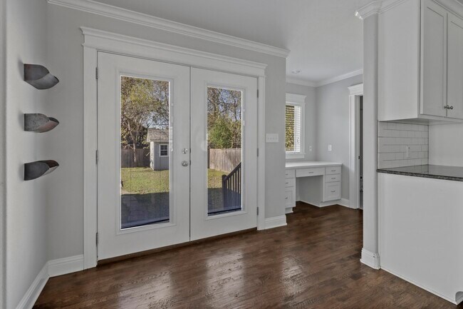 Building Photo - 3616 Stadium Dr