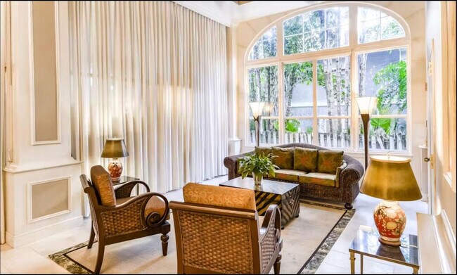 Foto del edificio - 235 Sunrise Ave
