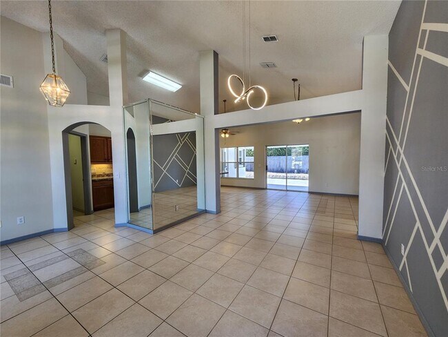 Foto del edificio - 2303 Laurel Pine Ln
