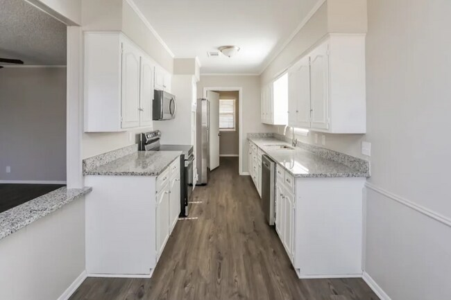 Foto del edificio - 4858 Stallcup Dr