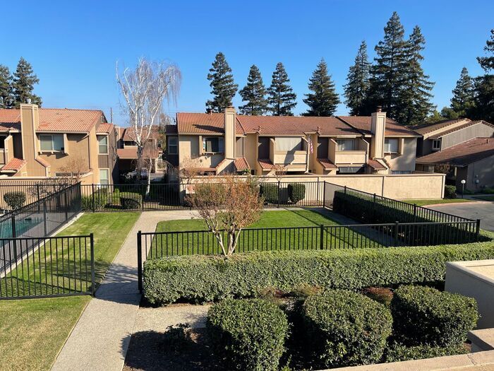 Primary Photo - Modesto Absolutely Gorgeous 3 Bedroom Cond...
