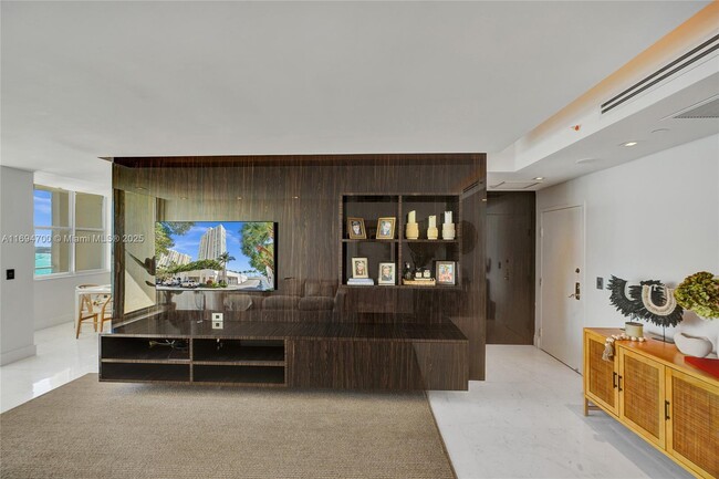 Building Photo - 800 Claughton Island Dr