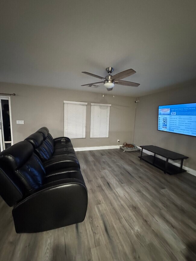 Foto del edificio - 540 Desert Senna Ave