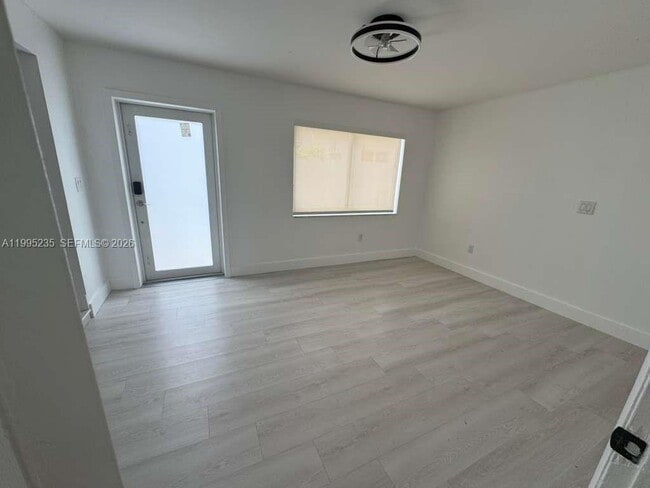 Foto del edificio - 230 E 56th St