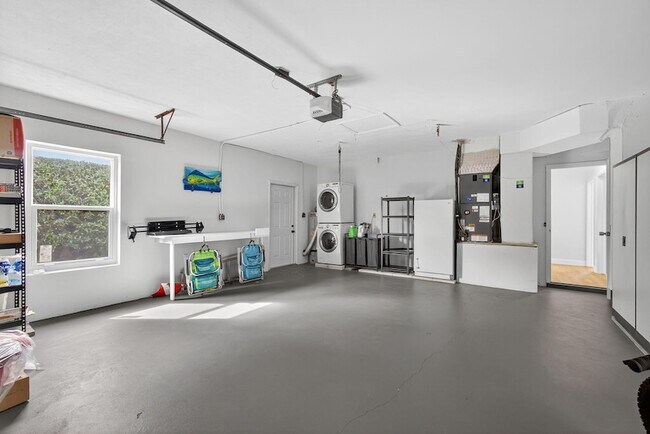 Foto del edificio - 1206 Dolphin Rd