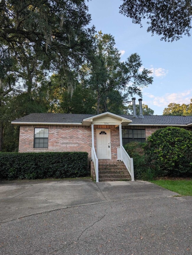 Building Photo - 8791 Louvinia Way