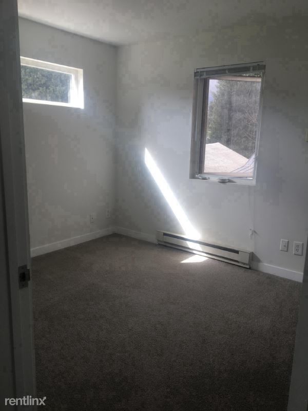 2 Br 1 Bath Apartment 754 S Rose Street Condo For Rent In Building Photo 2 Br 1 Bath Apartment 754 S Rose Street