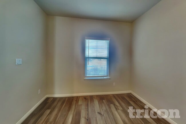 Building Photo - 5806 Nyla Wy
