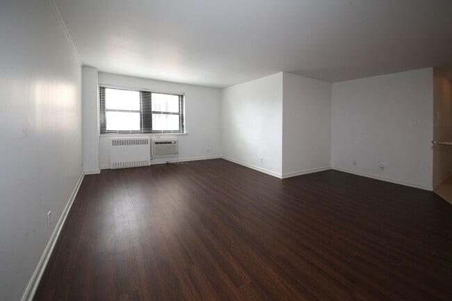 Interior Photo - Parc Frontenac