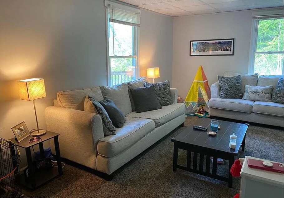 Primary Photo - 224 Bretz St