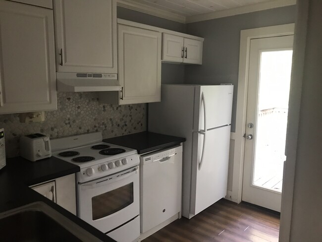 Kitchen - 1329 GA-52