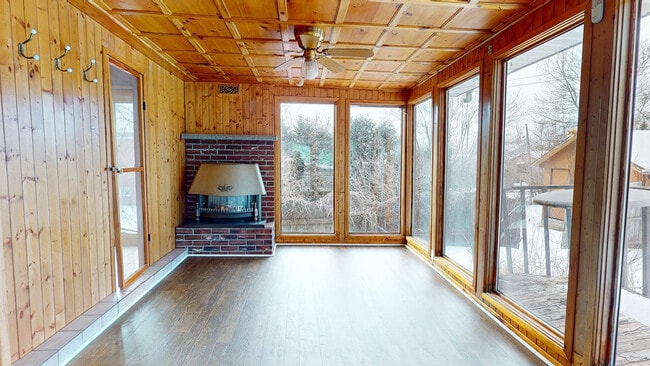 Building Photo - 2.5 Bed / 1 Bath Home in Sault Ste. Marie, ON – $2,250/month + Utilities