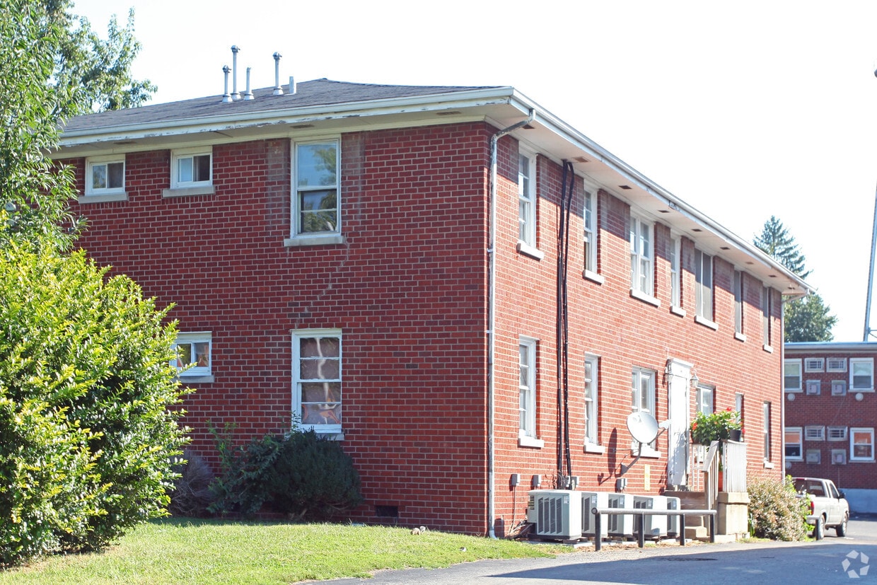 Building Photo - 1439-1441 N Forbes Rd