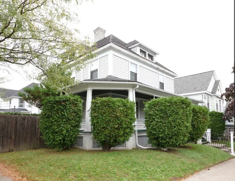 Primary Photo - 14 Ayres St