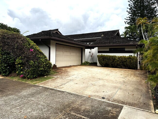 Foto del edificio - 3/2/2 - Spacious Golf Course Home in Gated Queens Gate II