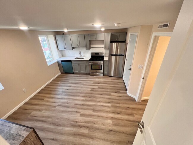 Foto del edificio - Brand New 2 Bedroom Apartment with Washer ...