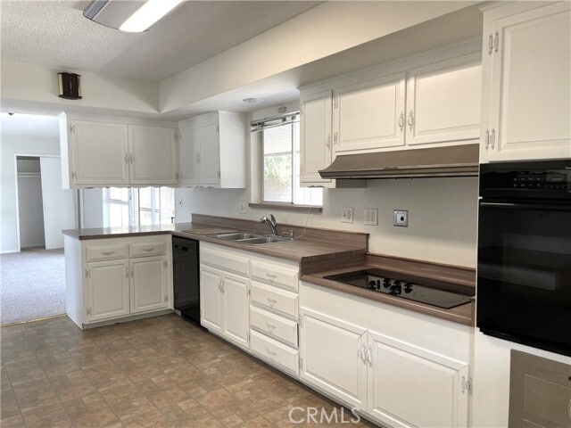 Building Photo - 3001 Coleridge Dr