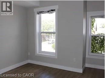 Photo du bâtiment - 500 Main St E