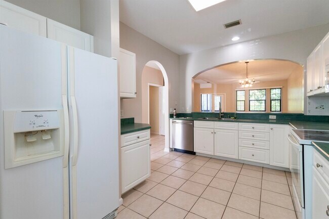 Foto del edificio - 2713 Vista Cove Rd