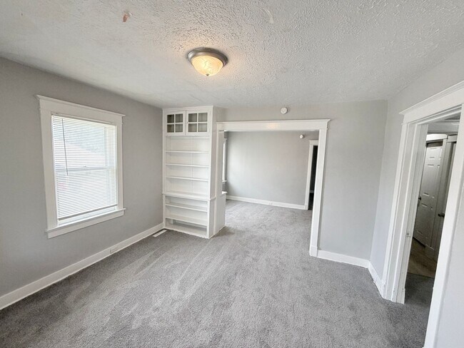 Foto del edificio - 1317 N Spring St