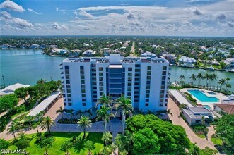 Building Photo - 2400 Gulf Shore Blvd N