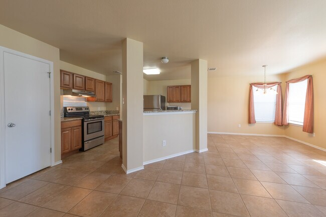 Building Photo - 419 Indian Meadow Dr