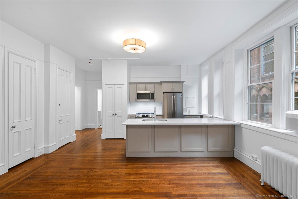 Foto principal - 284 Orange St