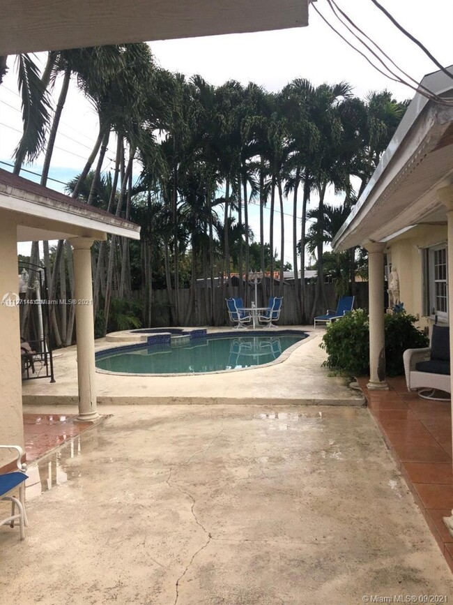 Foto del edificio - 10925 SW 52nd Dr
