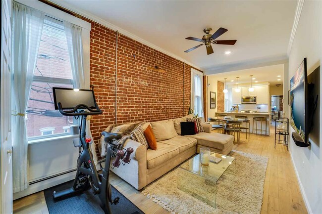 Foto del edificio - 841 Willow Ave