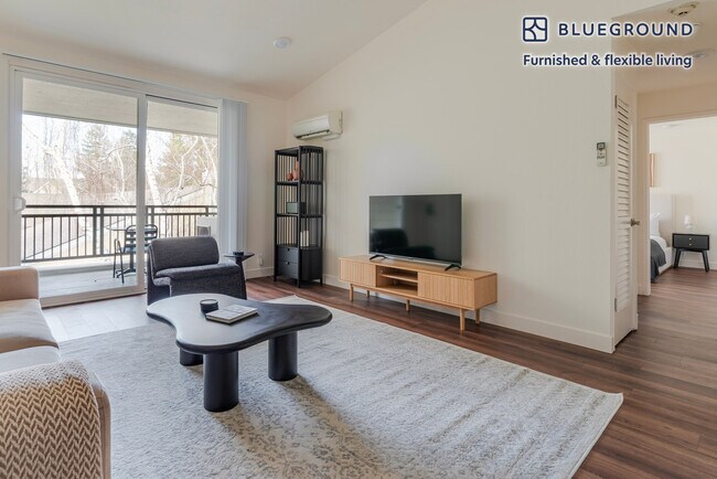 Foto del edificio - 1050 Benton St