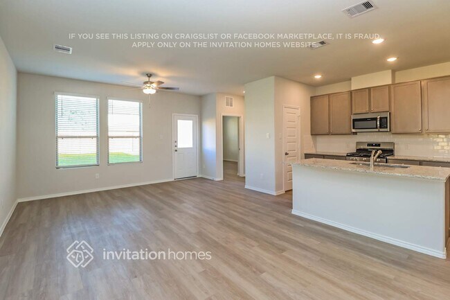 Foto del edificio - 10810 Cloudless Ct