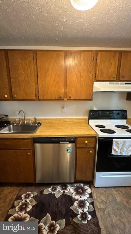 Foto del edificio - 6441 Grafton Garth Ct