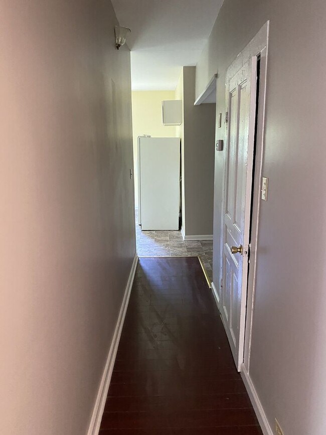 Foto del edificio - Two bedroom one bath