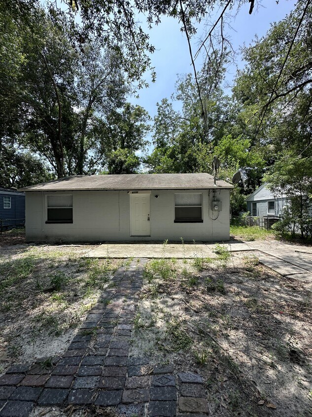 Foto principal - 9050 7th Ave