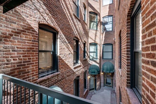 Building Photo - 1490 Lafayette St