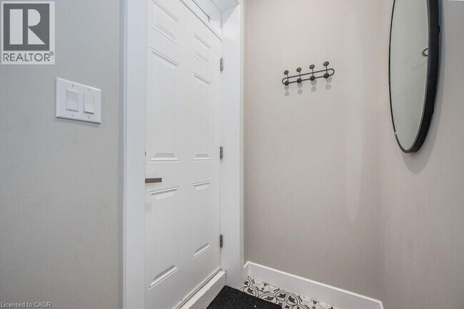 Photo du bâtiment - 543 Dunbar Rd